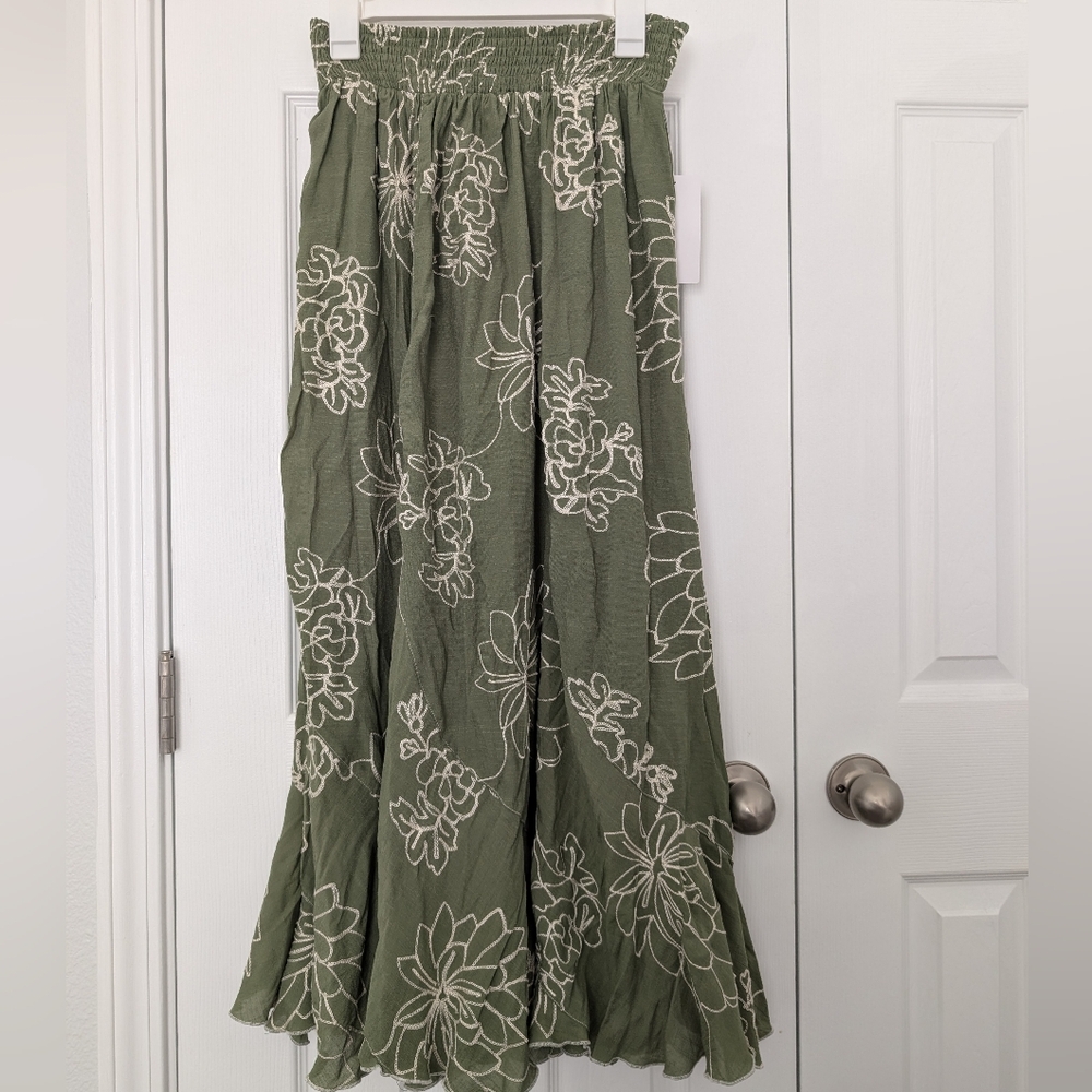 Wild Moss Women's Embroidered Midi Skirt